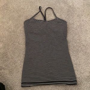Size 4 Lululemon tank with built in bra